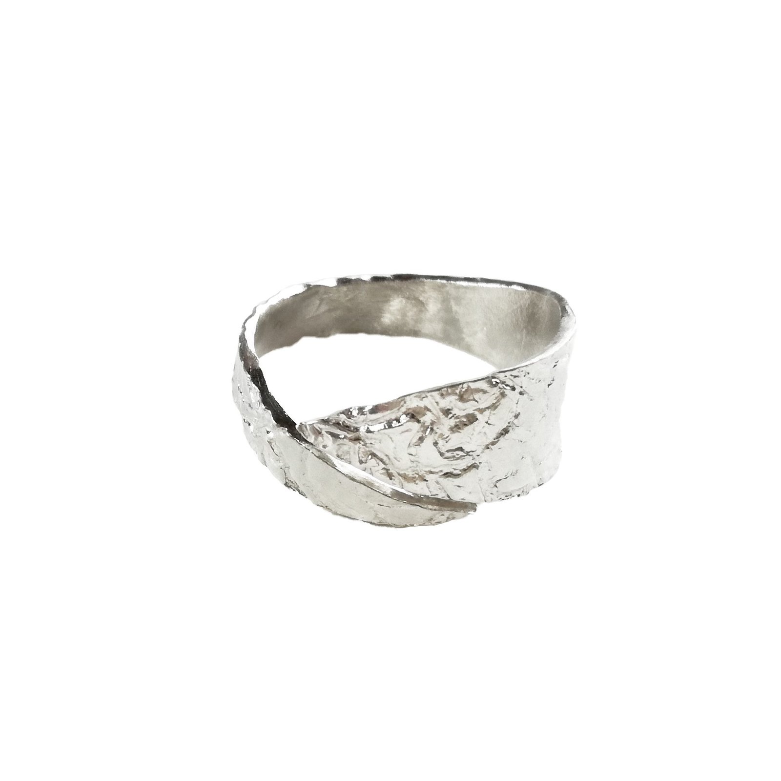 Anillo de plata con textura