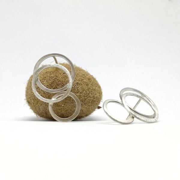 Pendientes geométricos de plata de ley