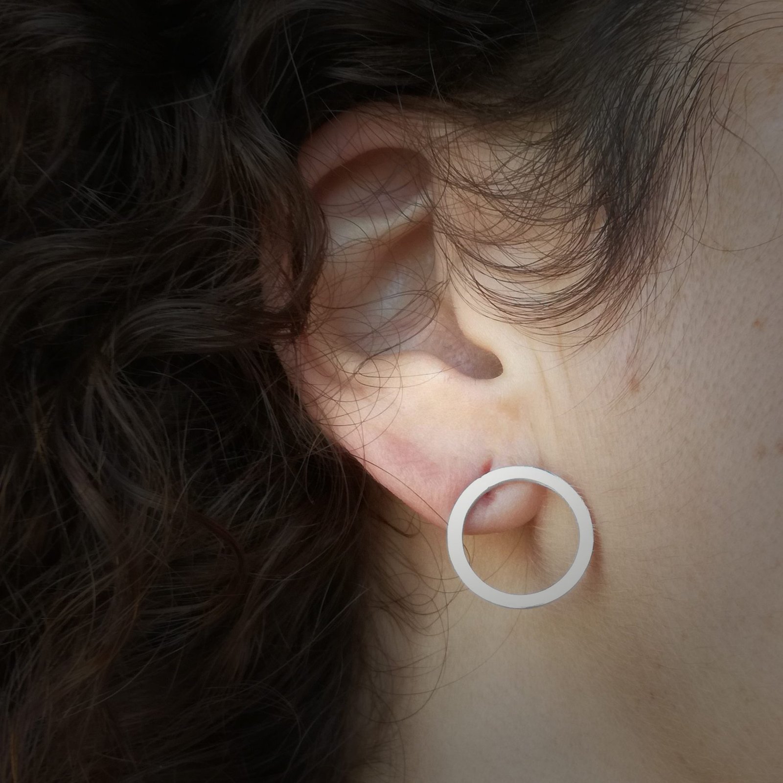 Pendiente redondo mujer de plata