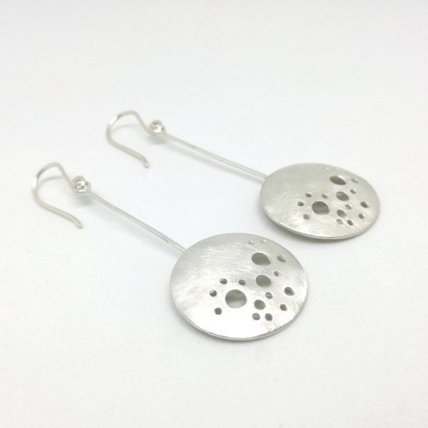 Pendientes de plata con diseño geométrico