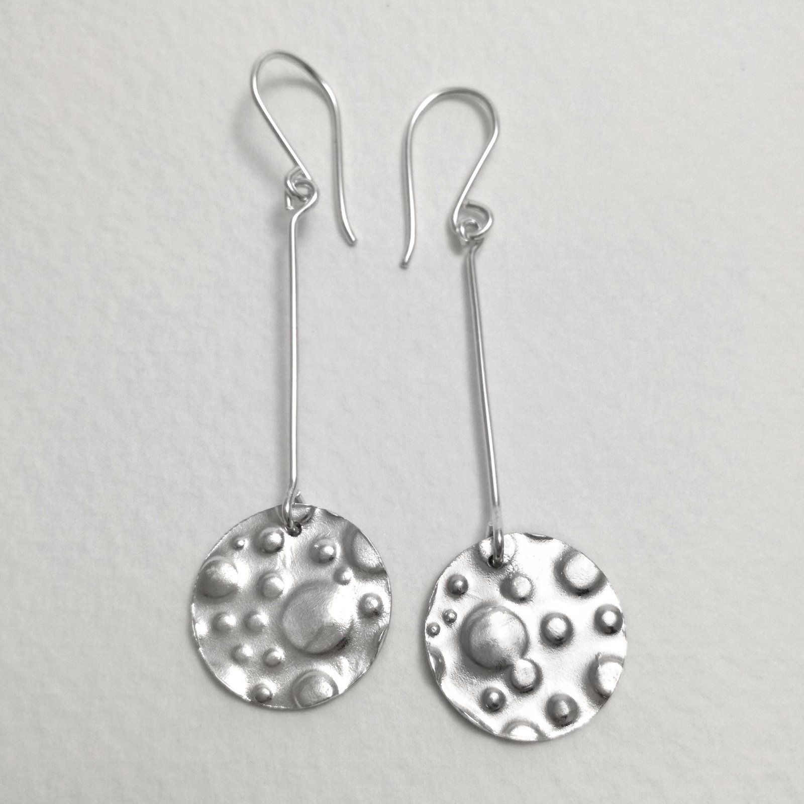 Pendientes con textura original de círculos