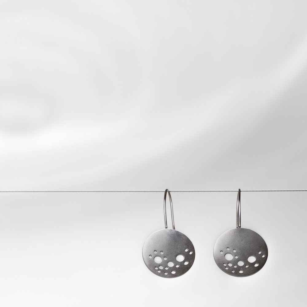 Pendientes de plata @camillebarberonphotpgraphie